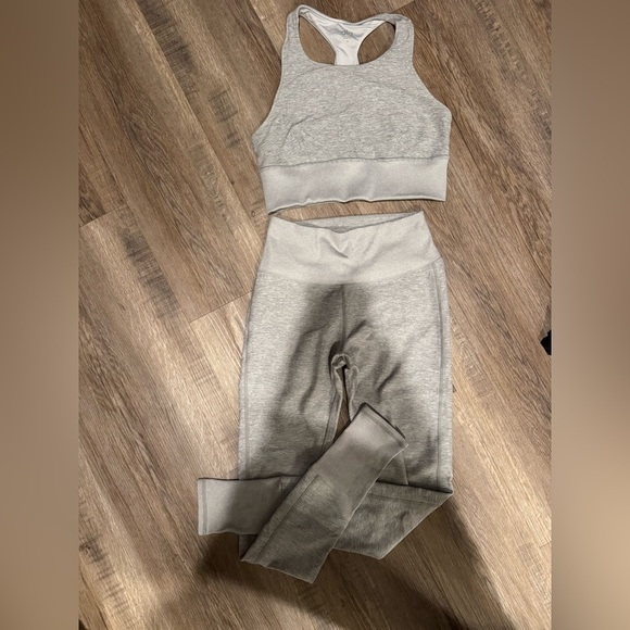 ALO Yoga Other - ALO Yoga Light Gray Apparel